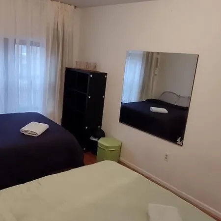 Spacious Room For 4 People In Williamsburg !